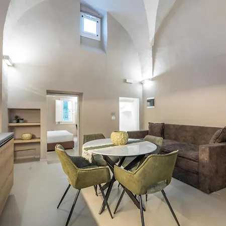 Dimora Argento 別荘 *